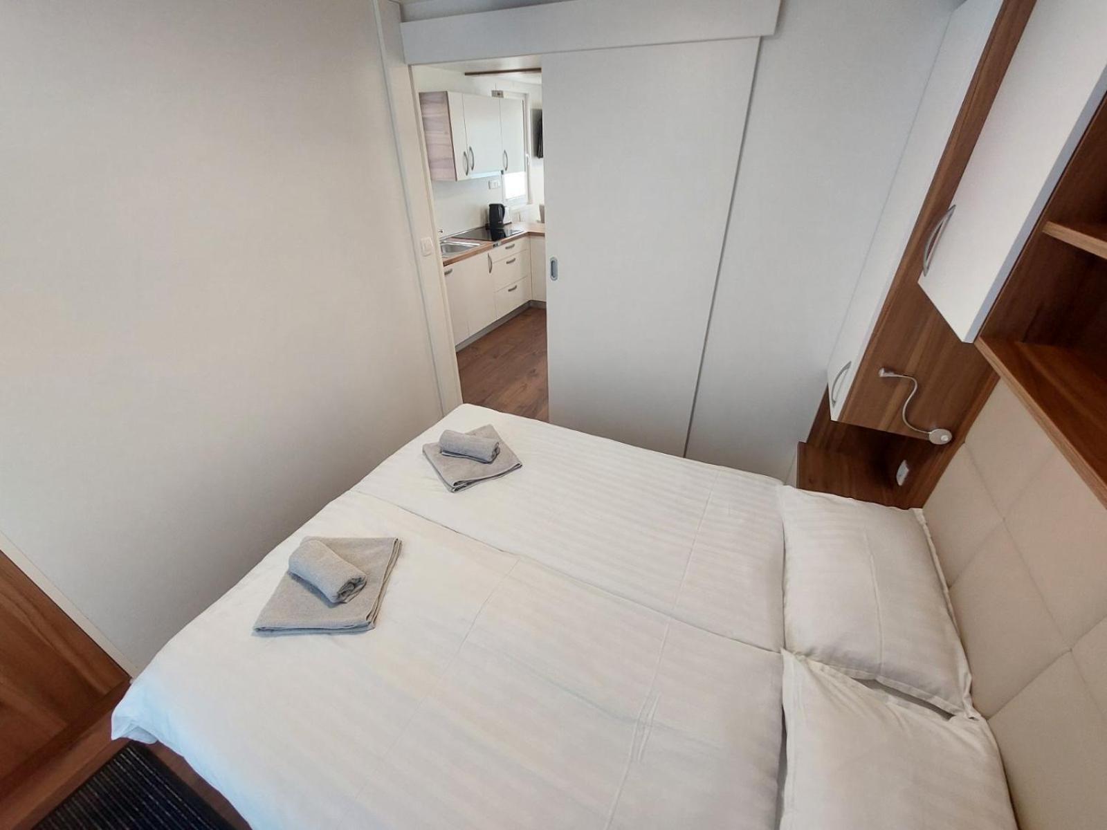 Villa House Boat Oliva - Floating House Pula Exterior foto